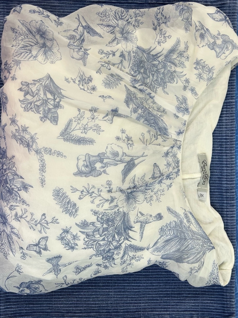 Blue/white Silk flowy Top, Made in Italy.
